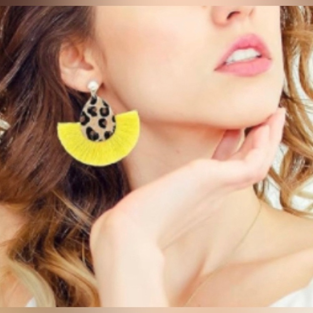 Beautiful Leopard Tassel Earrings 😻
